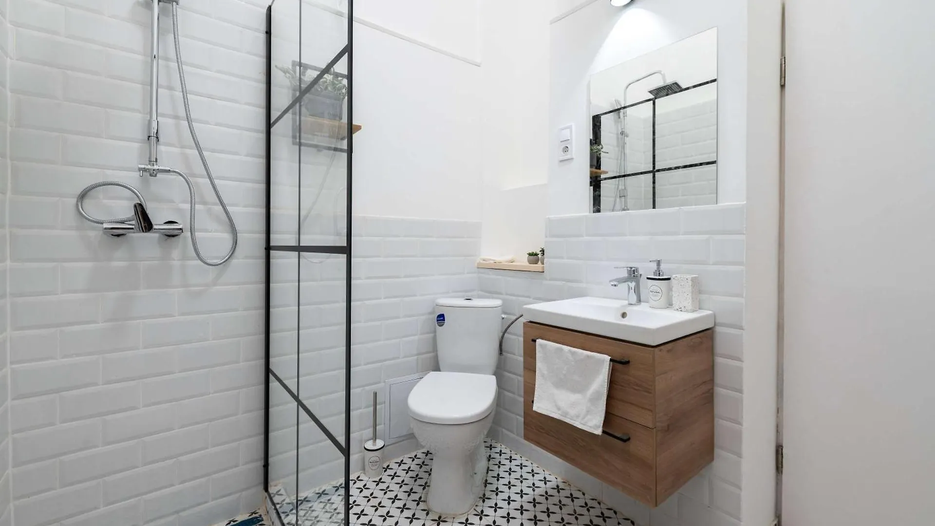 Urban Oasis Weiner Daire Budapeşte